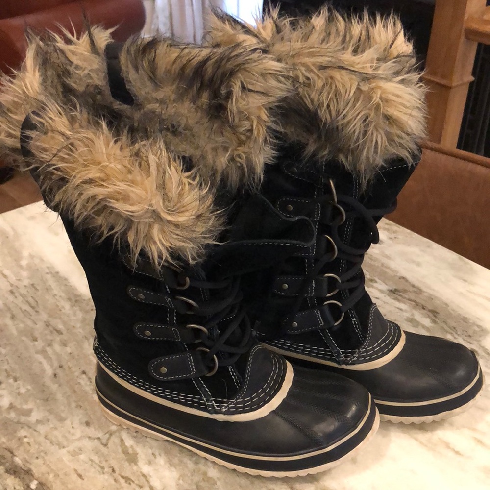 7.5 SOREL WINTER BOOTS
